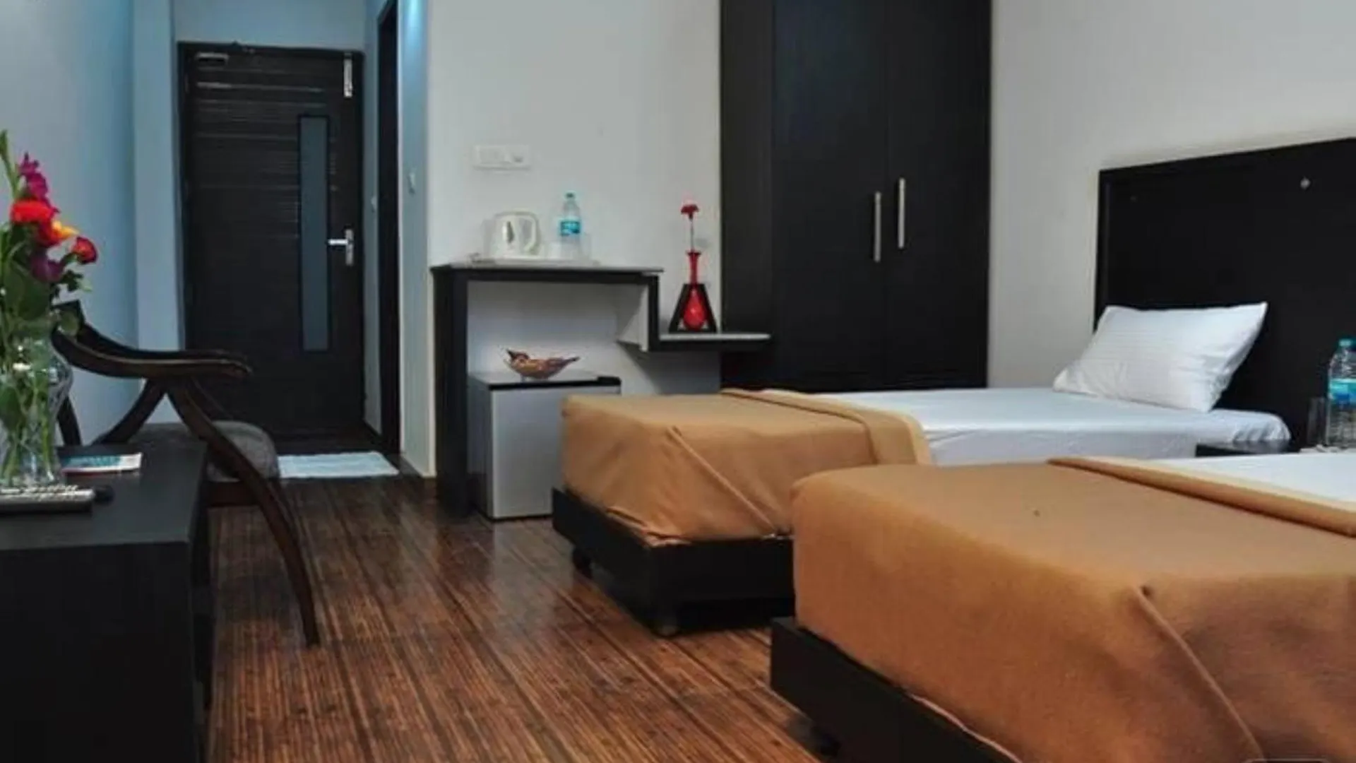 Hotel Vedanta - Near Medanta -The Medicity Gurgaon