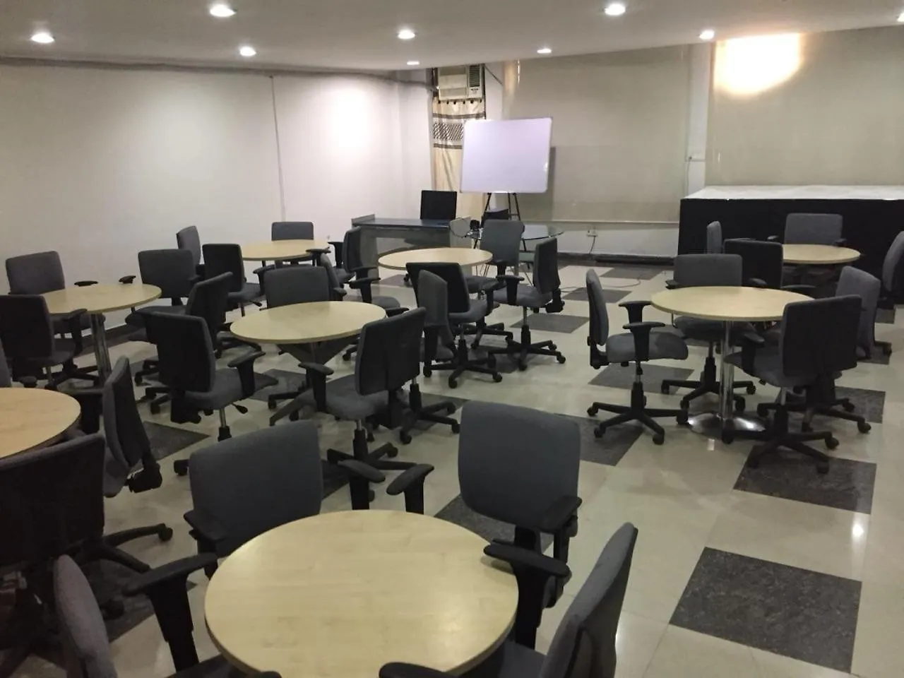 Hotel Vedanta - Near Medanta -The Medicity Gurgaon